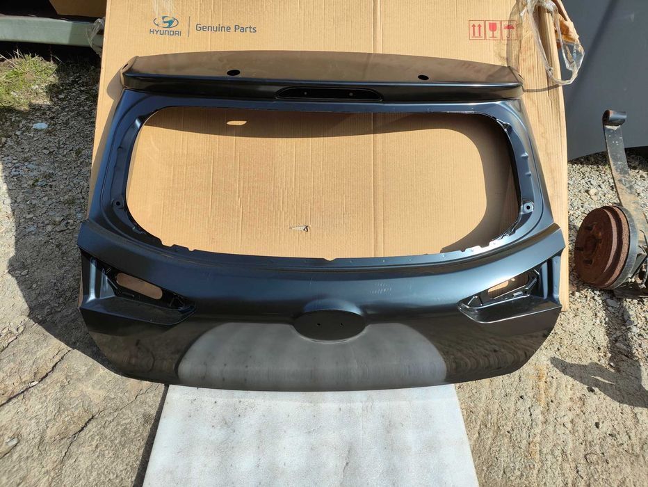 Klapa tył tylna Hyundai I20 II Active sport pod spoiler NOWA OEM 15-