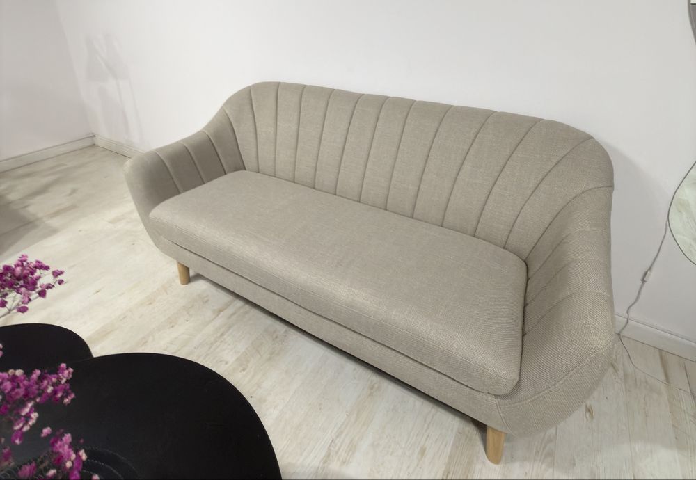 Sofa dwuosobowa