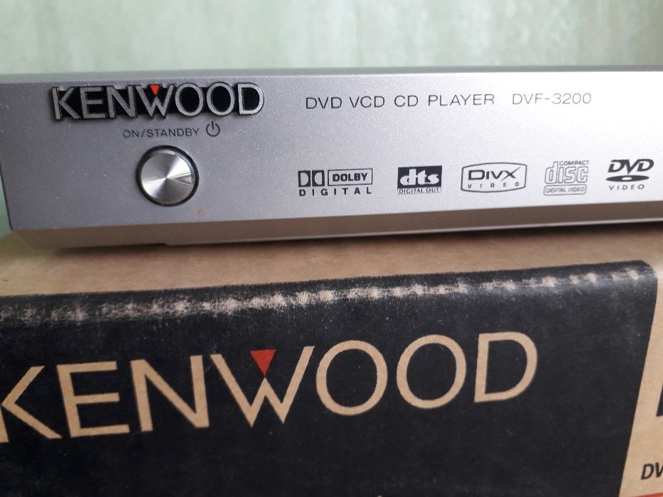 Проигрыватель дисков DVD/VCD/CD DVF-3200S