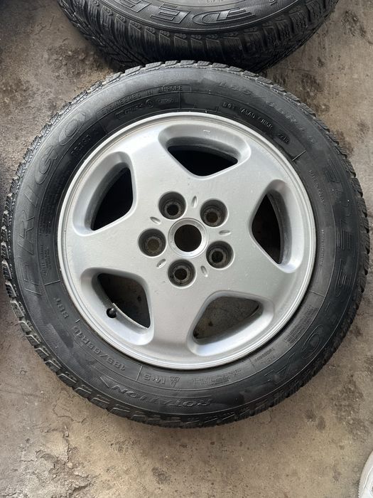 Felgi z oponami 114.3, R15