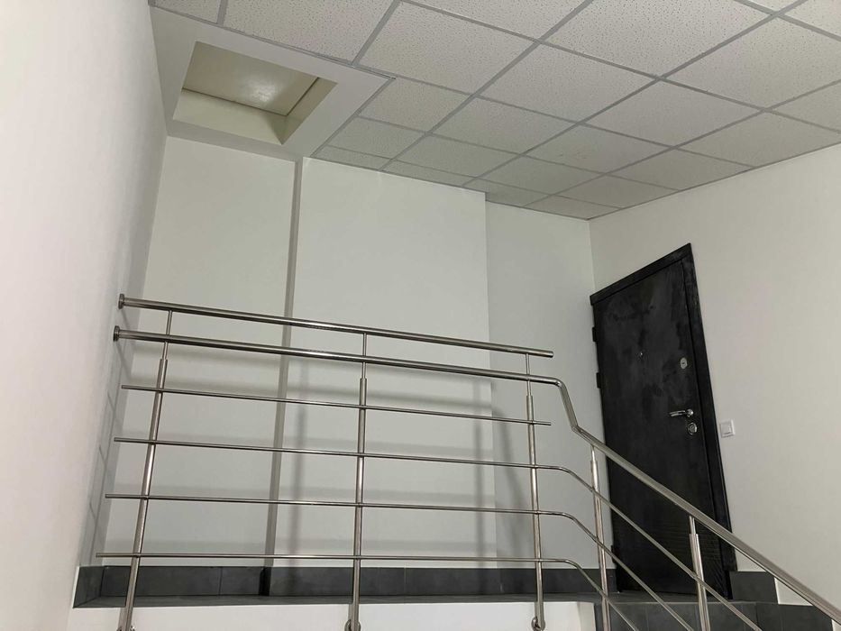Оренда приміщення вул.Шептицького 7  три поверхи заг площею 150 м2 від власника