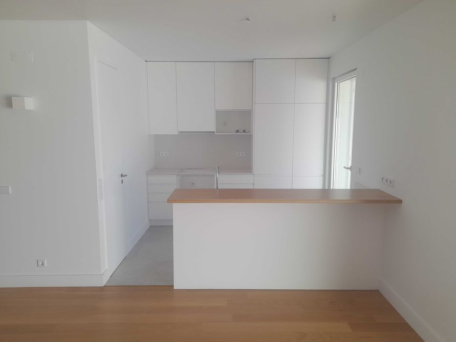 Moradia Nova T3 Sesimbra (castelo)