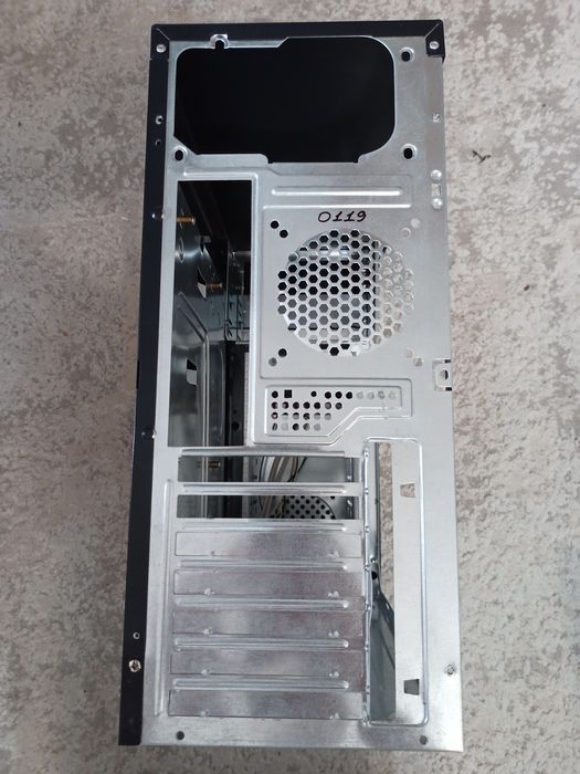 Комп'ютерний корпус