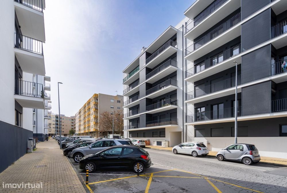 Exclusivo T3 Novo no Último Piso | 196 m² | Duas Frentes