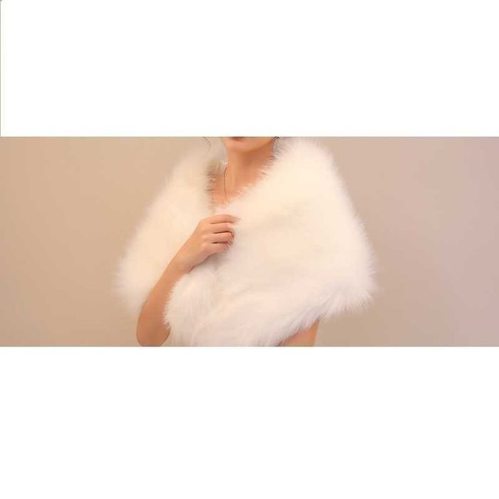 Vestido Noiva + Véu+ Capa