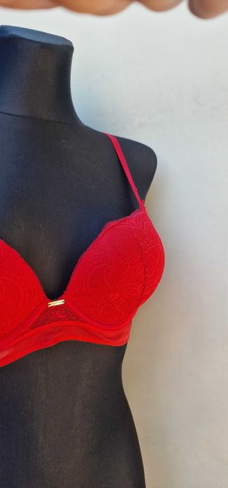 Seksowny czerwony stanik push up ponętny 85 B
