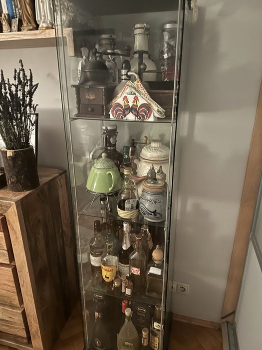 Witryna szklana, gablota
