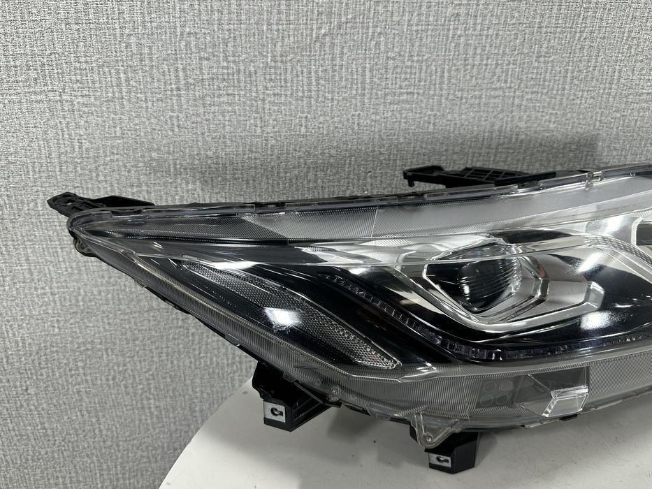 Фара передняя правая Mitsubishi Eclipse Cross ( 2018 2019 2020 2021 г)