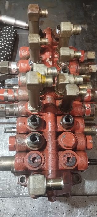 Гидрораспределитель  р100  р80 продам