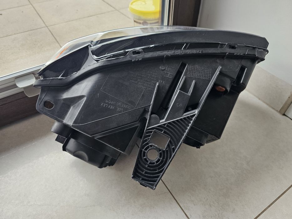 Lampa xenon Jeep Grand Cherokee WK2  USA