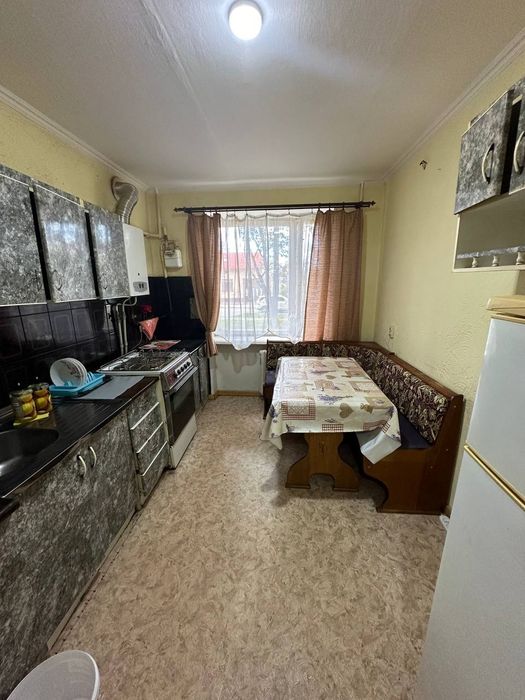 Оренда 3-кімнатної квартири в центрі міста.