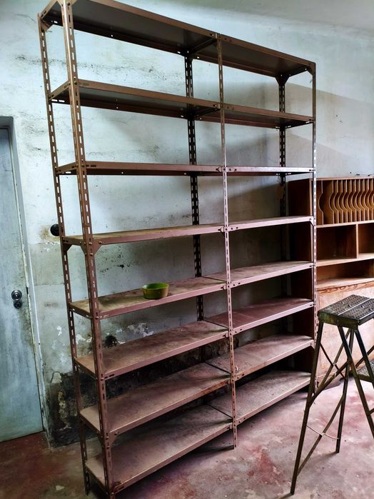 Estantes para Armazém ou Estabelecimento Comercial