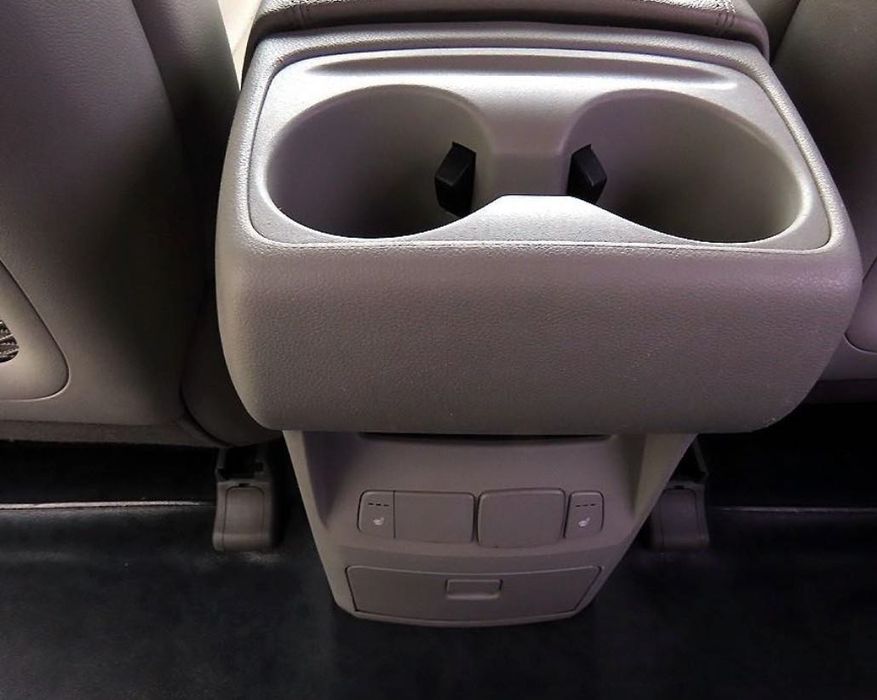 Kia Carnival 2017 9 мест