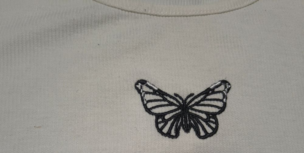 Top t-shirt bluzka Shein z motylkiem roz. 146-152