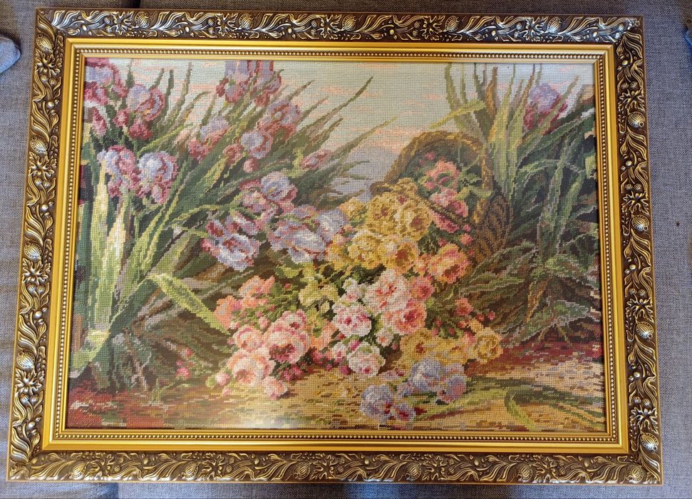 Obraz haftowany kwiaty w koszu / irysy