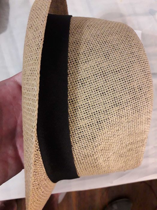 Chapeu Beige ou Azul escuro tamanho 60 NOVO 4€