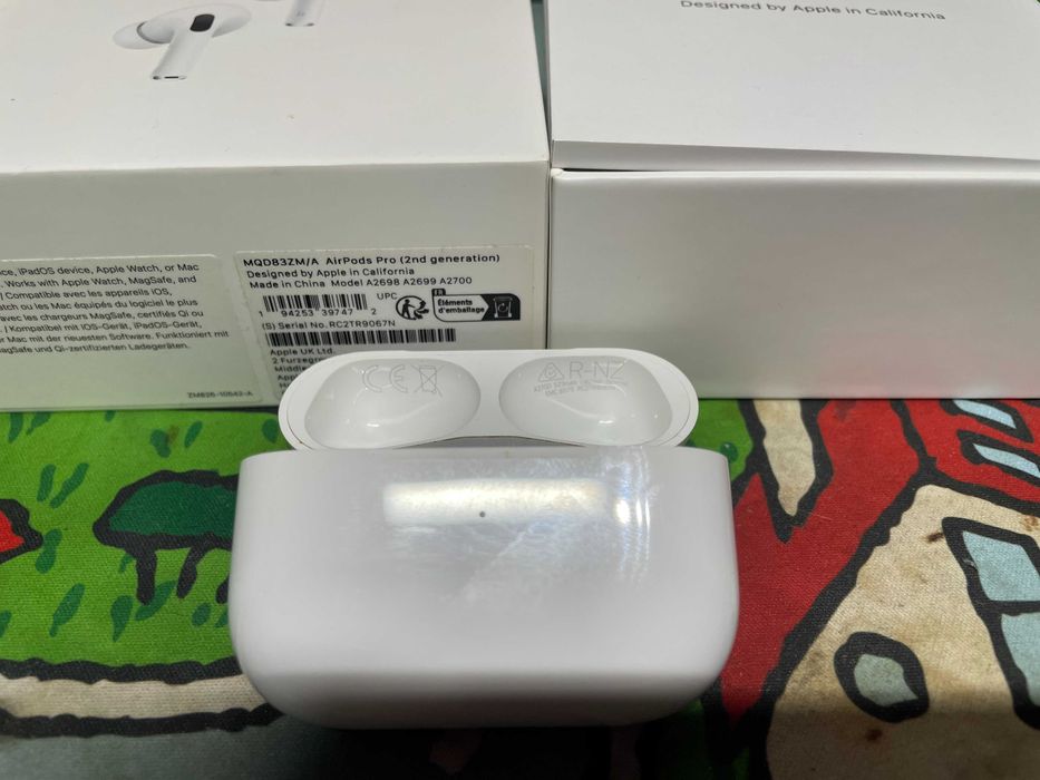 Oryginalne etui ładujące Apple AirPods Pro 2. Gen (A2700) - BEZ SŁUCHAWEK