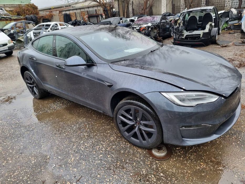 Продам двері на Tesla Model S