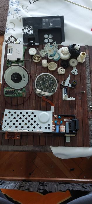 Запчастини до відеомагнітофона