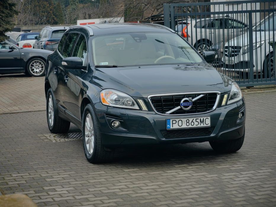 Volvo XC 60 Sprzedam auto bezwypadkowe pierwszy właściciel. Auto kupione w Polsce