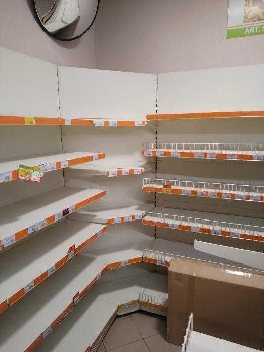 Regały sklepowe i półki