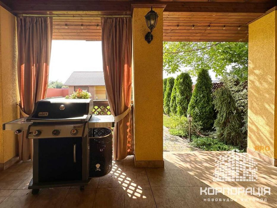 Продаж готового будинку, 280 м2,  28 соток, с.Галоч, 11 км до Ужгорода