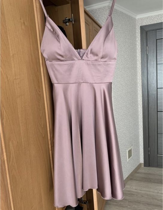 Сукня атлас на брительки