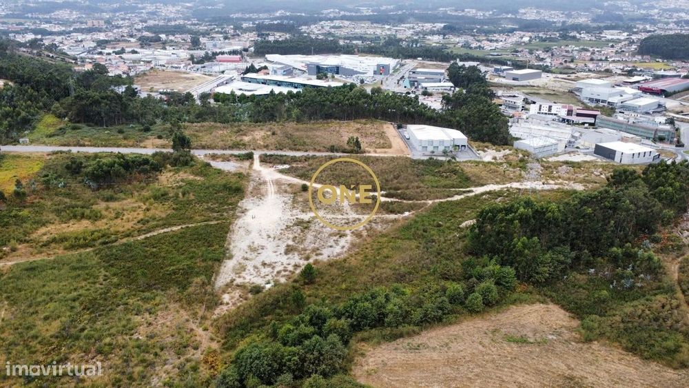 Terreno Industrial l 1210m2 l Ferreira