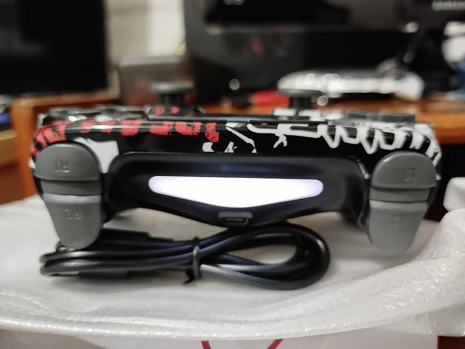 Comando NOVO PS4, PS3 e PC sem fios wireless Bluetooth, cabo incluído