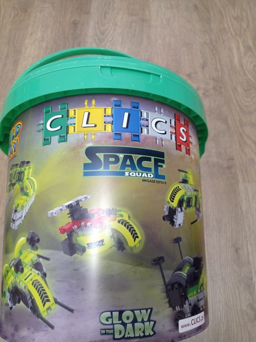 Clics space squad,  kliks wiaderko