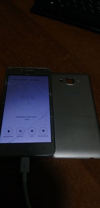 Обміняю самсунг телефон