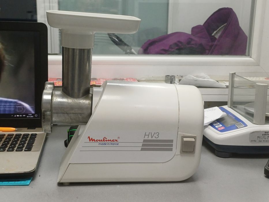 Мясорубка Moulinex A14 400W