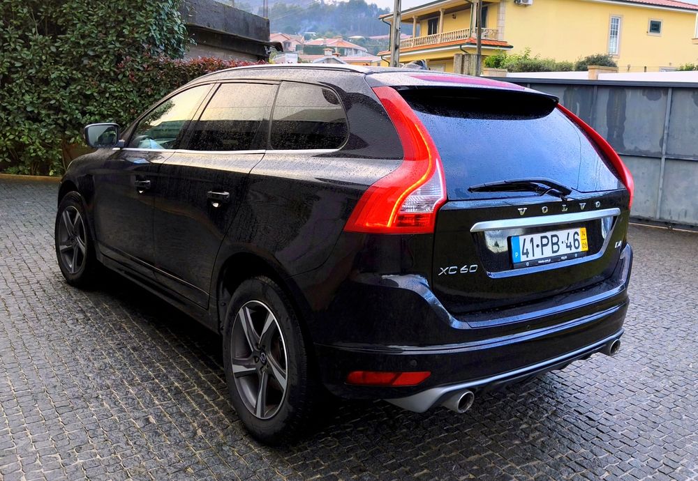 Volvo XC 60. 2.0D R-Designer 181cv.