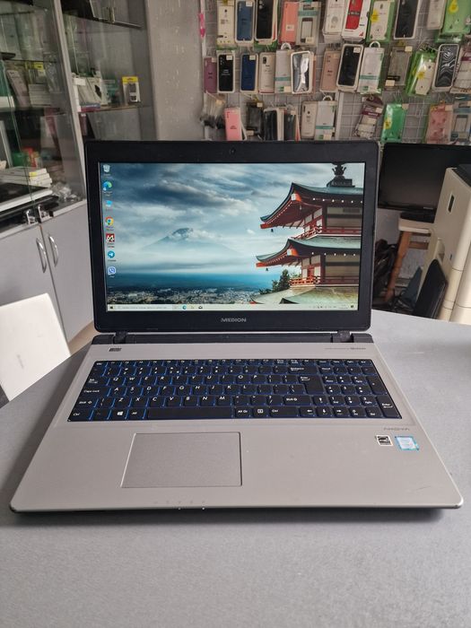Продам ноутбук Medion e6436 Full HD IPS  4ram/128ssd