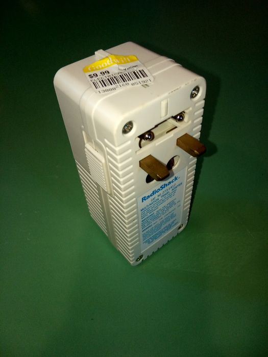 Адаптер конвертор 220/240vac на 110/120vac