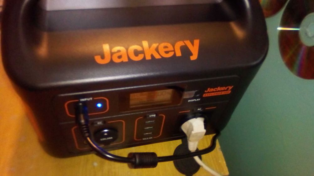 Портативна електростанція Jackery Explorer 500 у відмінному стані