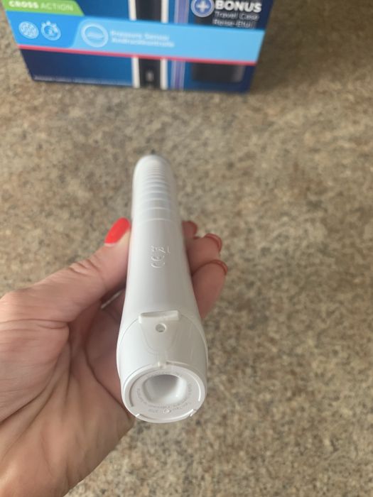 Szczoteczka oral b pro 1 / 750