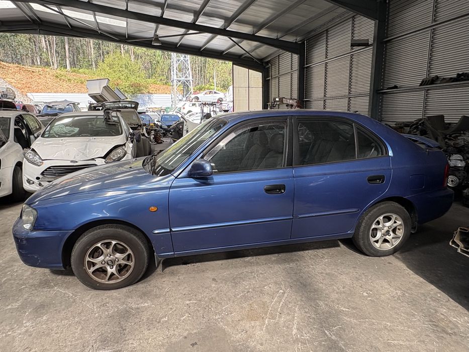 Hyundai Accent para peças