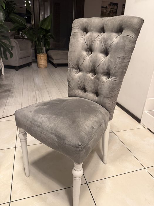 Szary welurowy komplet 6 krzeseł w stylu glamour / chesterfield stan Bardzo dobry