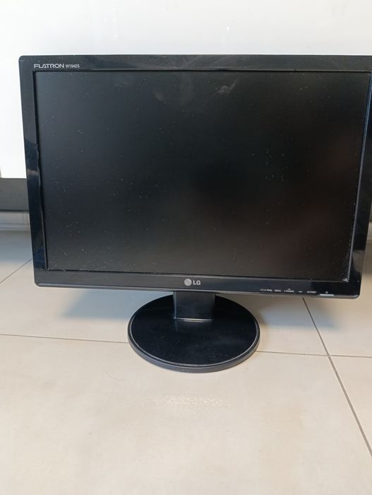 Monitor LG Flatron W1942S 19" – sprawny