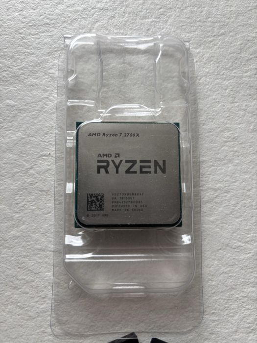 Ryzen 7 2700X 本体のみ Procesor AMD Ryzen 7 2700X 3,7GHz BOX (YD270XBGAFBOX
