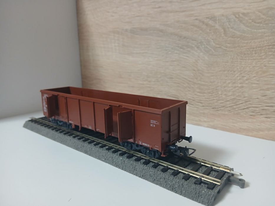 Грузовой вагон Lipipute  маштаб 1.87 совместный с пико рельсами