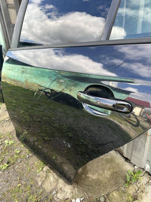 Двері задні ліві універсал Volkswagen Golf 5