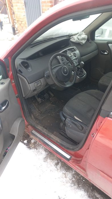 Рено Сценік 2 дизель 1.5  цілим на запчастини або на відновлення