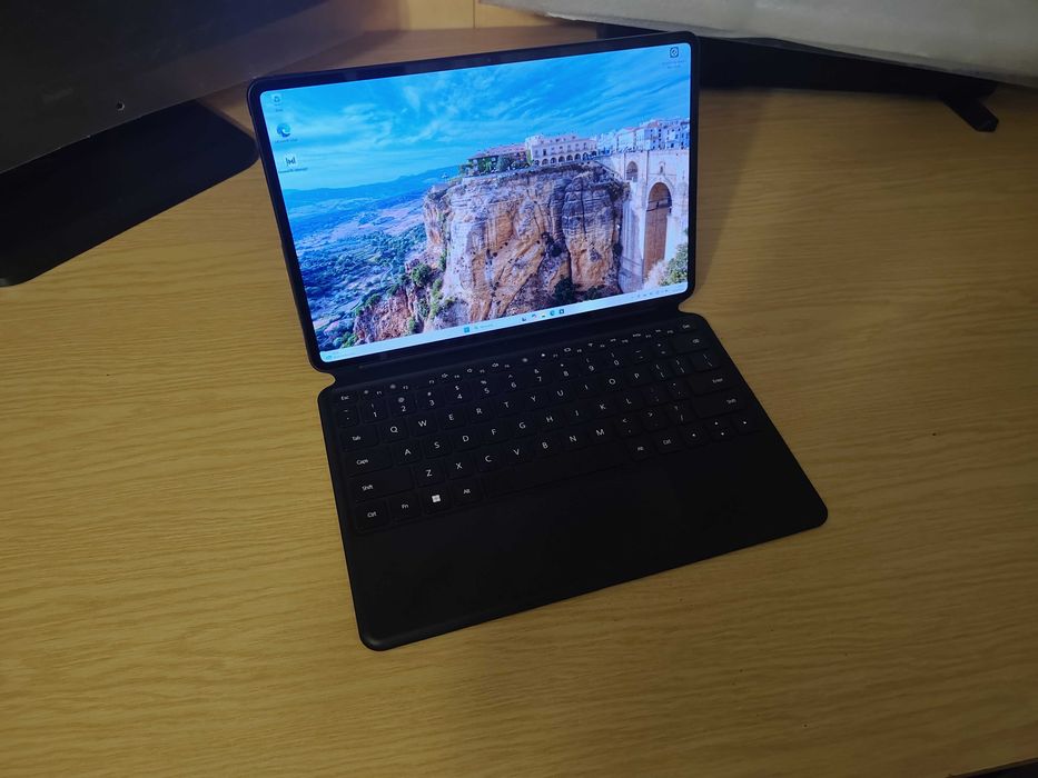 Huawei Matebook E DRC-W38 i3/8GB/128GB