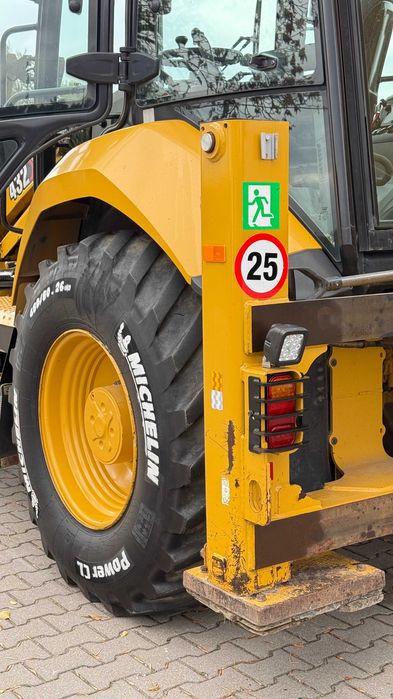 CAT 432 (2020 р.) – ідеальний стан – 5859 м/г – доставка з Польщі