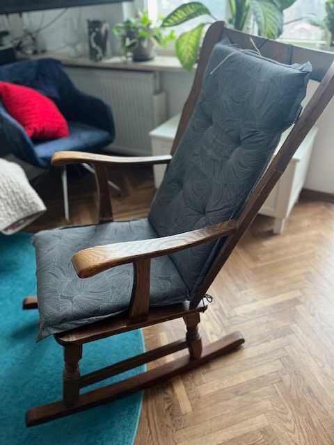 Fotel drewniany dębowy bujany