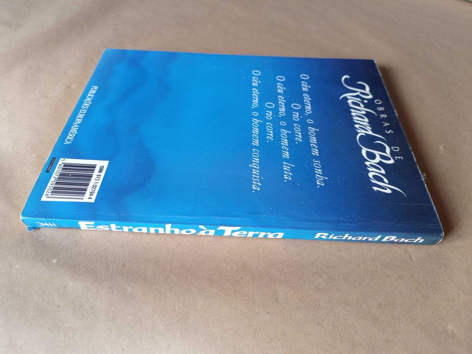Estranho à Terra de Richard Bach