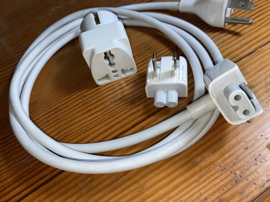 Сетевой шнур для блока питания Apple Macbook