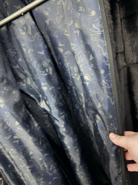 Продам шубу як нова вдягала разів 5